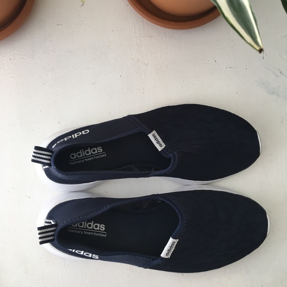 ADIDAS MEMORY FOOTBED SLIP ONS :)